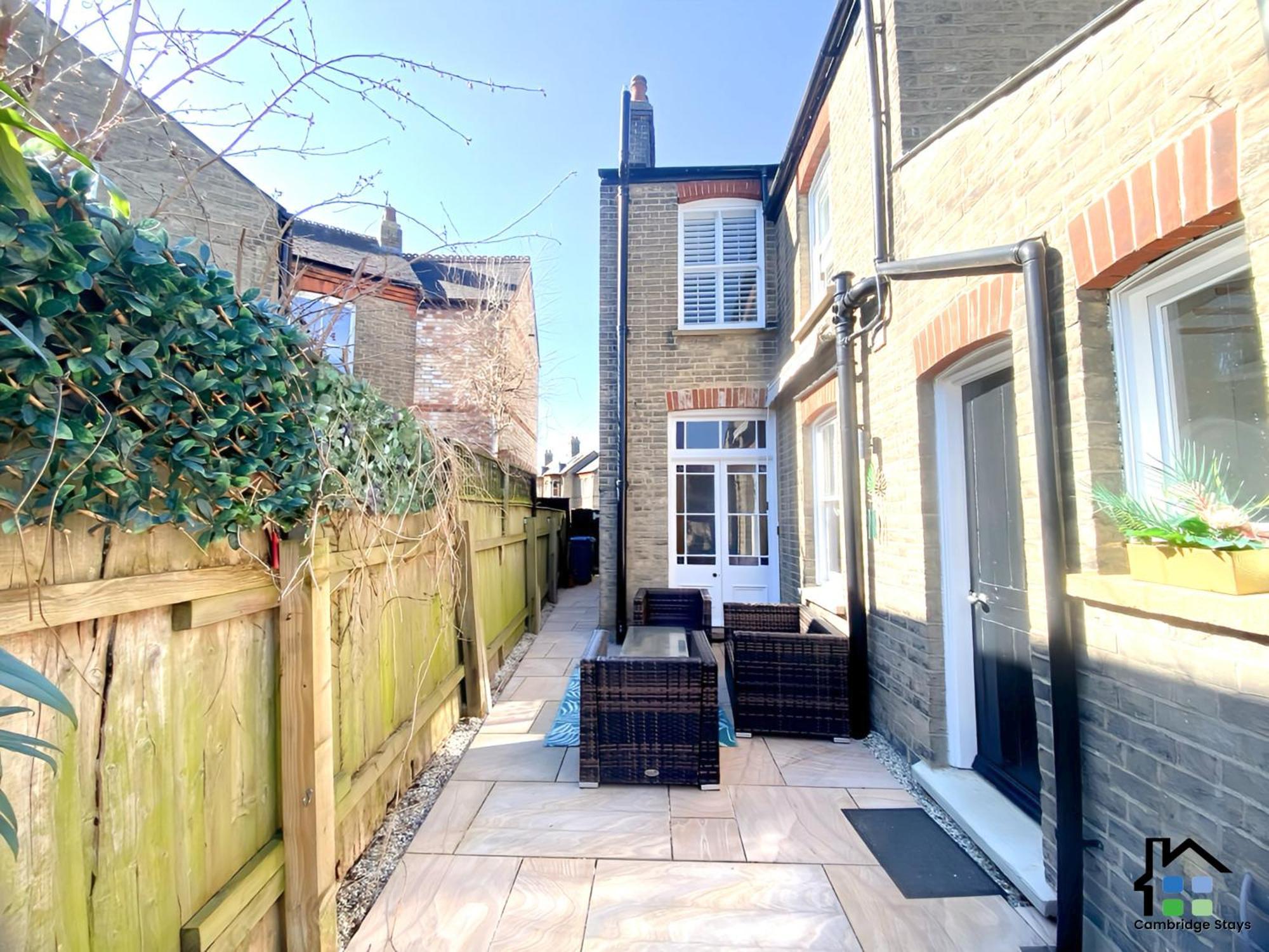 Cambridge Stays 3Br House, Easy Walk To City Center, 2 Showers, Garden, 2 Free Parking Spaces エクステリア 写真